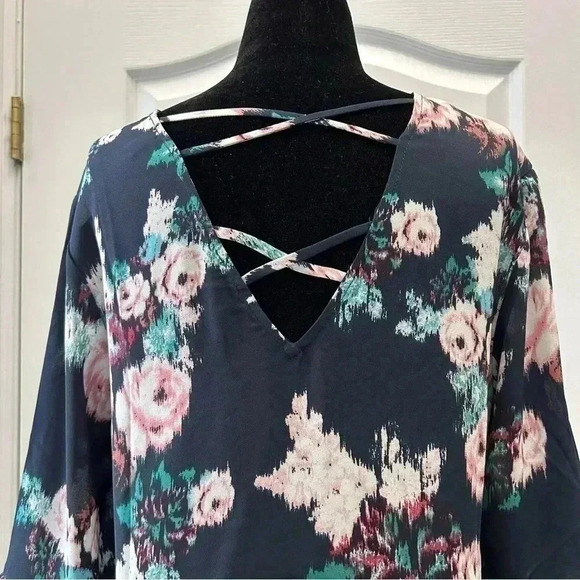 DR2 Blouse Sheer Ruffle Sleeve Bohemian Dark Floral Flowy Blue Size Small - Picture 11 of 14